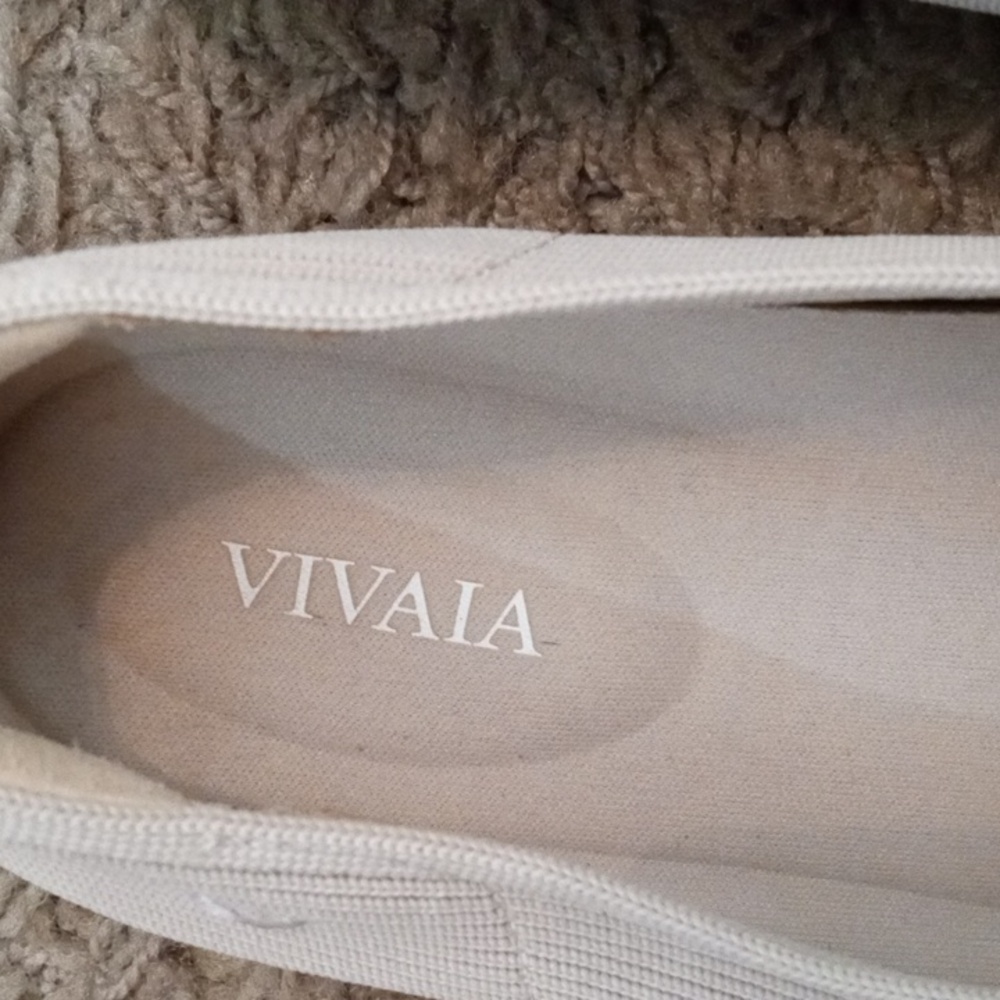 Vivaia Beige Textured Loafers - Picture 3 of 11